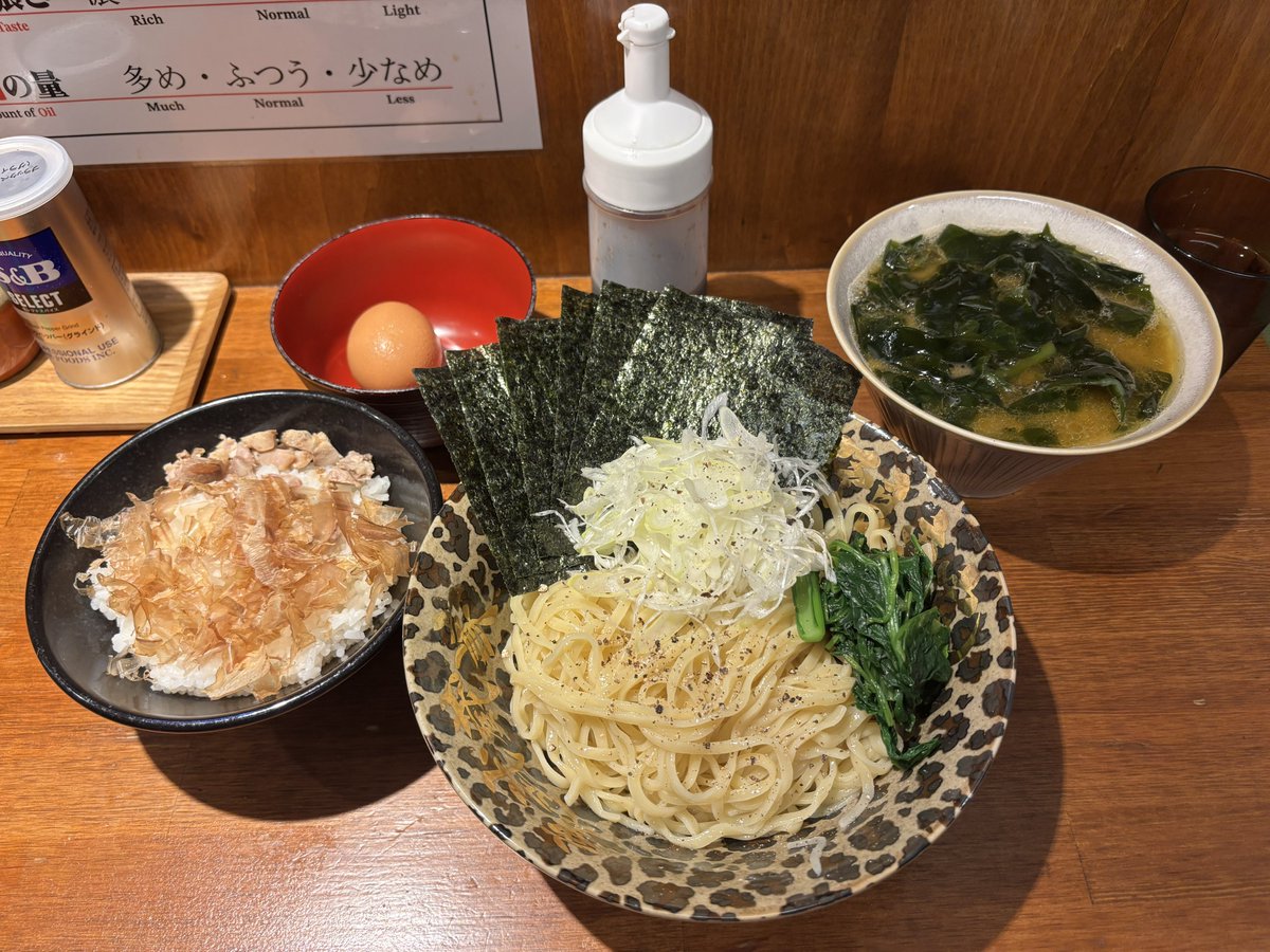 荻窪　家系　龍　開店記念&1周年記念　シール　永久一品無料　100枚限定 ーーー 📍麺家 龍（荻窪） 🍜ラーメン（並） ¥950 【沁みる