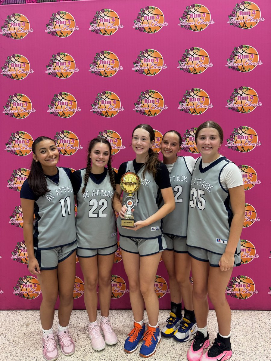 Got it done at the Run 4 Roses Classic! 🏆🏆