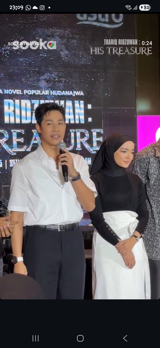 nnashima's tweet photo. Keep Calm and watch Thariq Ridzuwan and Husniya Radwa🔥 Because it's Wednesday ❤️ #ThariqRidzuwanHisTreasure 
#meerqeen #qasrinakarim https://t.co/4JTfYBnVu4