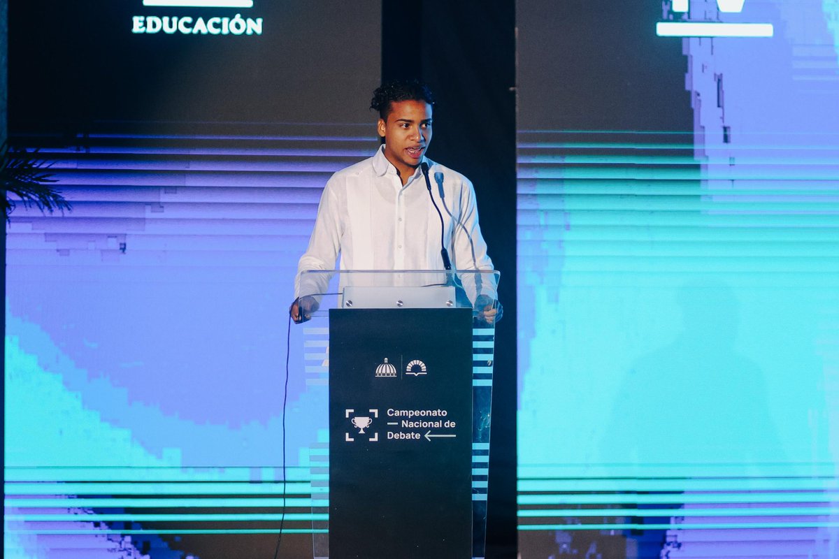 ¡Fomentando el liderazgo y el pensamiento crítico en los estudiantes! ✅

Hoy, a través de nuestro Programa de Liderazgo Educativo (PLERD), inauguramos el IV Campeonato Nacional de Debate 2025, con la participación de 4️⃣0️⃣0️⃣ alumnos, los cuales fueron seleccionados en sus