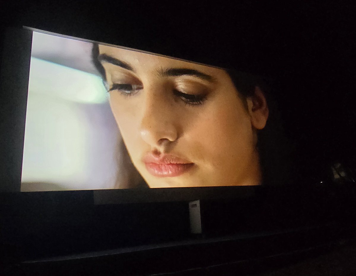 Jamón, Jamón under the stars was WILD😱🤣 #PenélopeCruz &amp; #JavierBardem burn with passion in this crazy love fest. Ham fights &amp; drama? Total fever dream🤣 A spicy, chaotic gem🔥
#JamónJamón
#BigasLuna