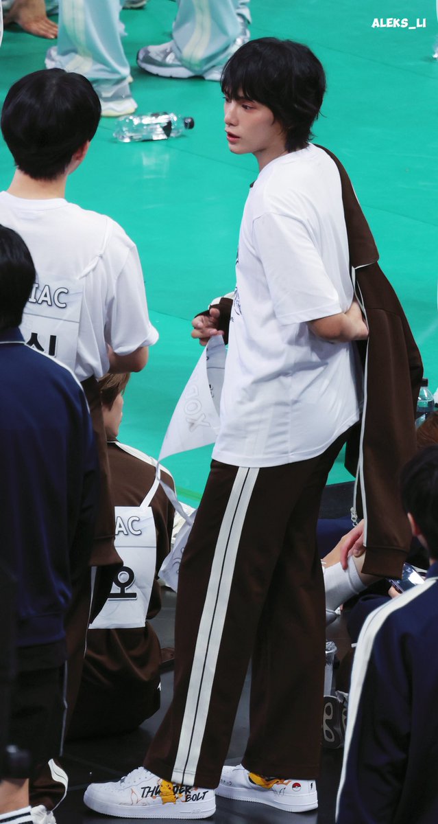 👣

#XODIAC #소디엑  #ZAYYAN #자얀