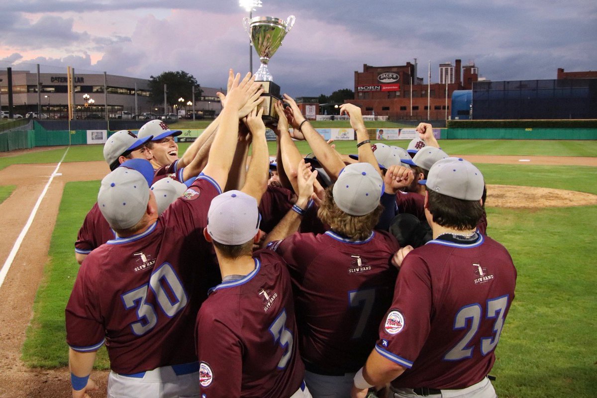 Taylor Swift’s engaged. The Pour Bros Jacks are champs. Both know how to put a ring on it. 💍⚾