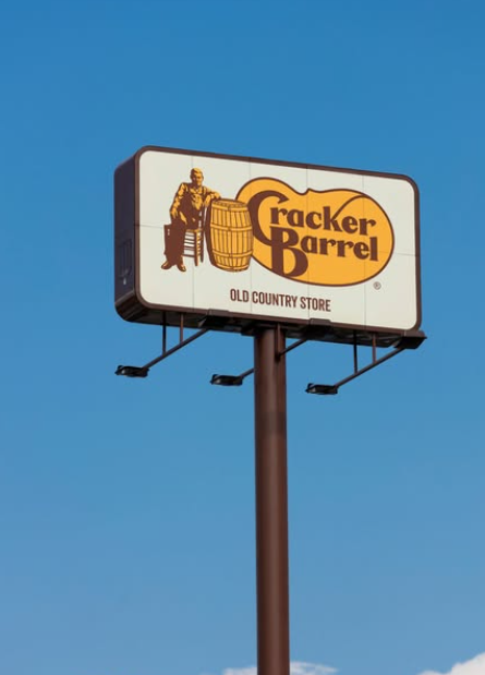 ScottGustin's tweet photo. Cracker Barrel officially ditching the new logo and will continue using old logo.

"Our new logo is going away and our “Old Timer” will remain." https://t.co/dU5d8Wyo42