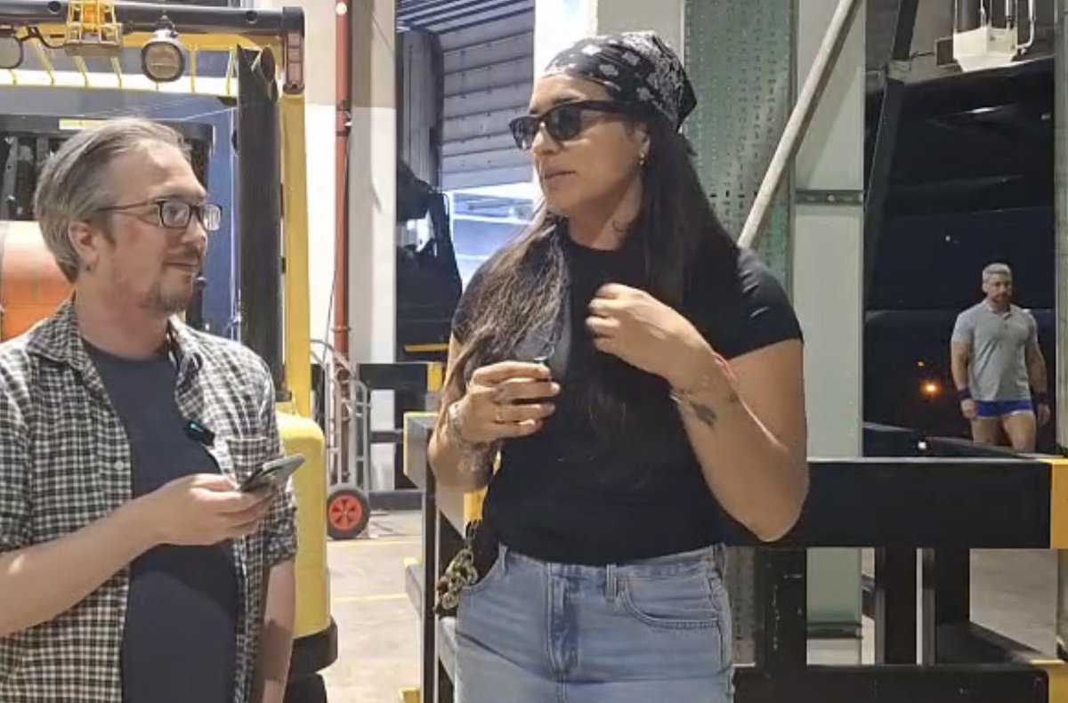 Great to briefly see <a href="/joehendry/">Joe Hendry</a> and say hello backstage in Manchester tonight. I had to stay tight lipped after bumping into him in between interviews, only to see him in the background of my chat with <a href="/RaquelWWE/">Raquel</a> after all!