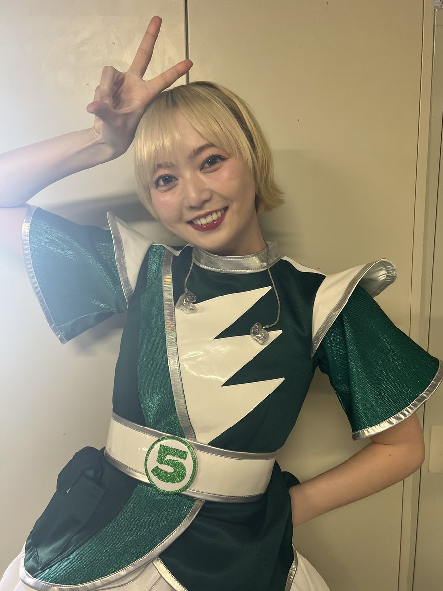 おはあやか！
#安本彩花　#やっさん
#えびちゅう　#私立恵比寿中学
柏木ひなたの曲、聴いたけど、
やっさん、曲作りの才能あるよ👍