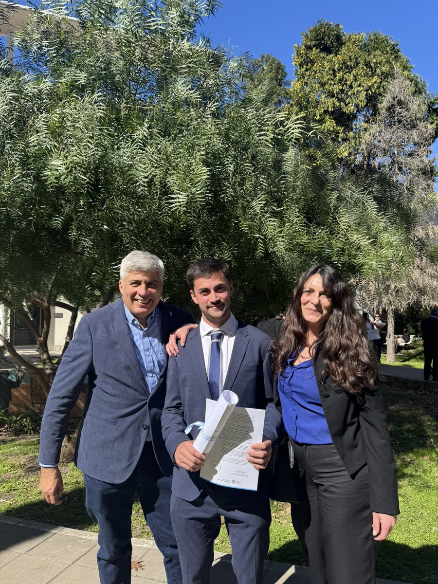 #Hoy participamos en el juramento hipocrático de nuestro hijo Agustín Rusconi  en la Facultad de Medicina de la <a href="/unlp/">UNLP</a>