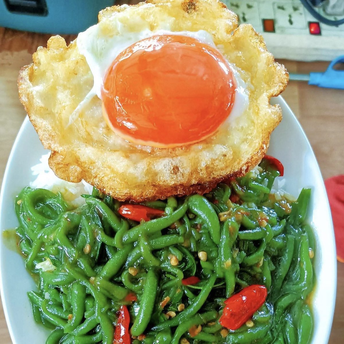 Weirdfoood tweet media