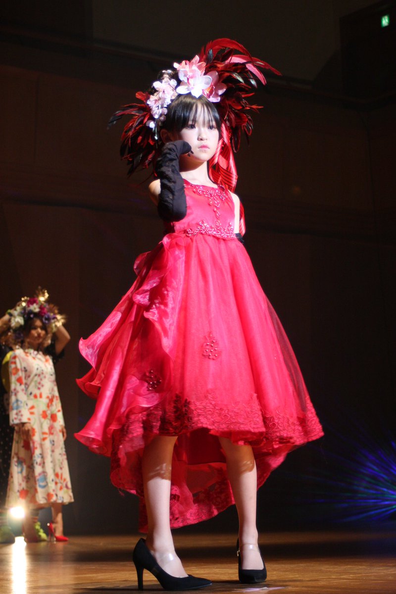 8/22 Fantasy Fes 2025
三鷹市芸術文化センター 風のホール
花の子ステージ Irohaちゃん①

会場入りしてX覗いたらフォローしていたので出演することは知ってはいたんだけど、ここりんと同じく撮影時はピンと来なかった💦
初撮影が素敵なステージで嬉しい☺️

#Fantasyfes2025 
#Iroha #いろは