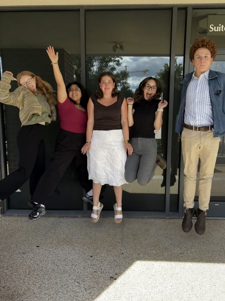 Celebrating our first official day of graduate school! Extremely blessed to have a wonderful cohort to enjoy these next few years with 🥹