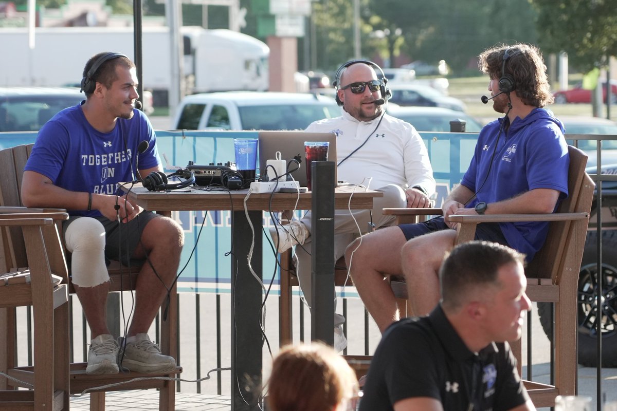 Indiana State Football (@indstfb) on Twitter photo Live at <a href="/CmalryMallory/">Curt Mallory</a> Show with Harry Traum and <a href="/dallaswesthoff2/">dallas westhoff</a> tonight at Show-Me's!
Tune in live now on <a href="/1055WVIG/">105.5 The Legend</a> or GoSycamores.com
#MarchOn | #LeaveNoDoubt Live at <a href="/CmalryMallory/">Curt Mallory</a> Show with Harry Traum and <a href="/dallaswesthoff2/">dallas westhoff</a> tonight at Show-Me's!
Tune in live now on <a href="/1055WVIG/">105.5 The Legend</a> or GoSycamores.com
#MarchOn | #LeaveNoDoubt