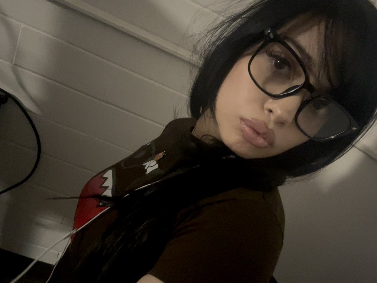 нени 🦒 (@i00734) on Twitter photo 