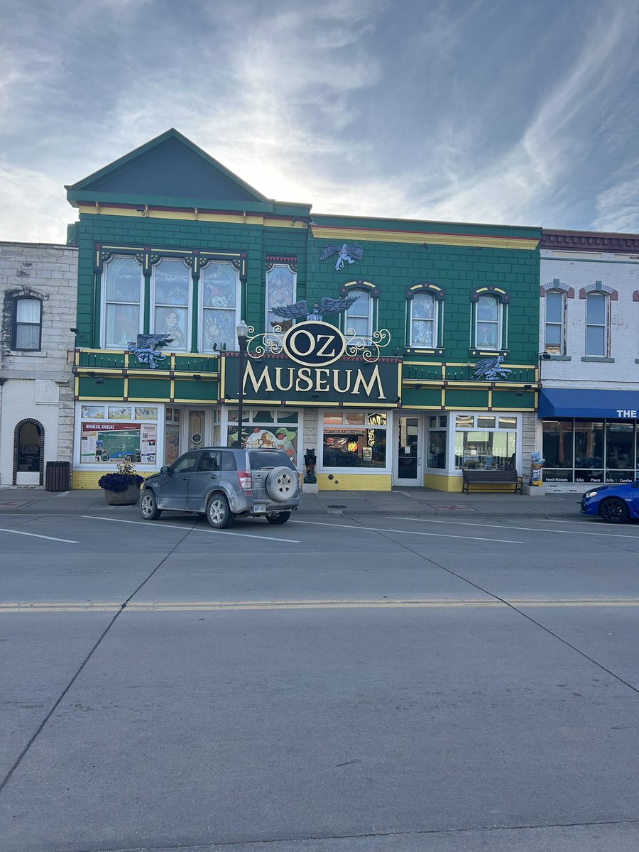 In Wamego KS today for a little legislative outreach! There is no place like home! #ksleg #kscourts