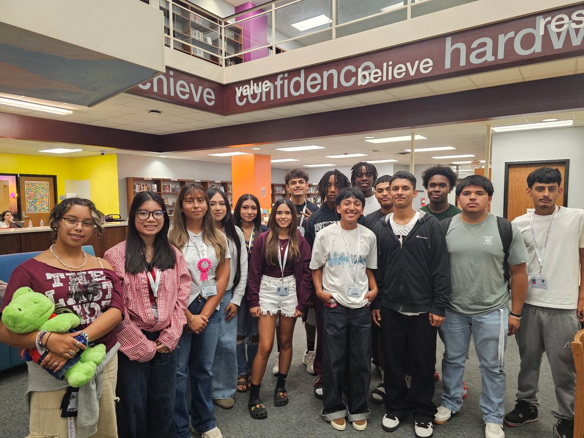 northbrookhigh's tweet image. We are happy to introduce our 2nd RISE College Academy cohort! They will #DefyTheOdds! @hphyder @BE_DaphneW