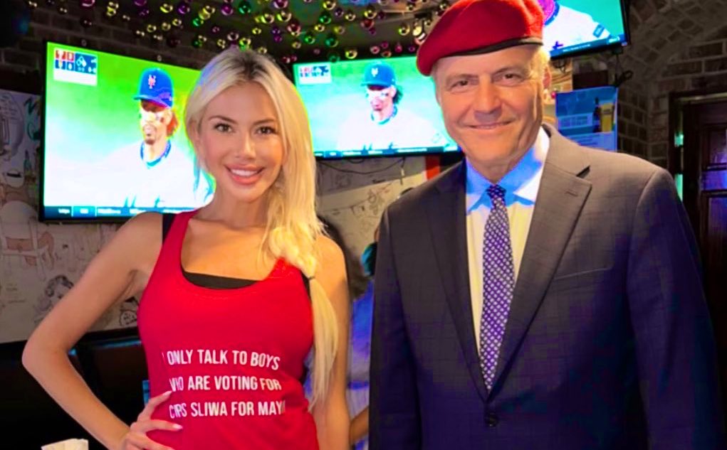 Today I joined Thomas J. Louie and more than 100 business and union leaders at the “Two Twelve Coalition” meeting. We are united to make New York business friendly for workers, create jobs, protect unions, and give everyday New Yorkers the chance to thrive. This campaign is