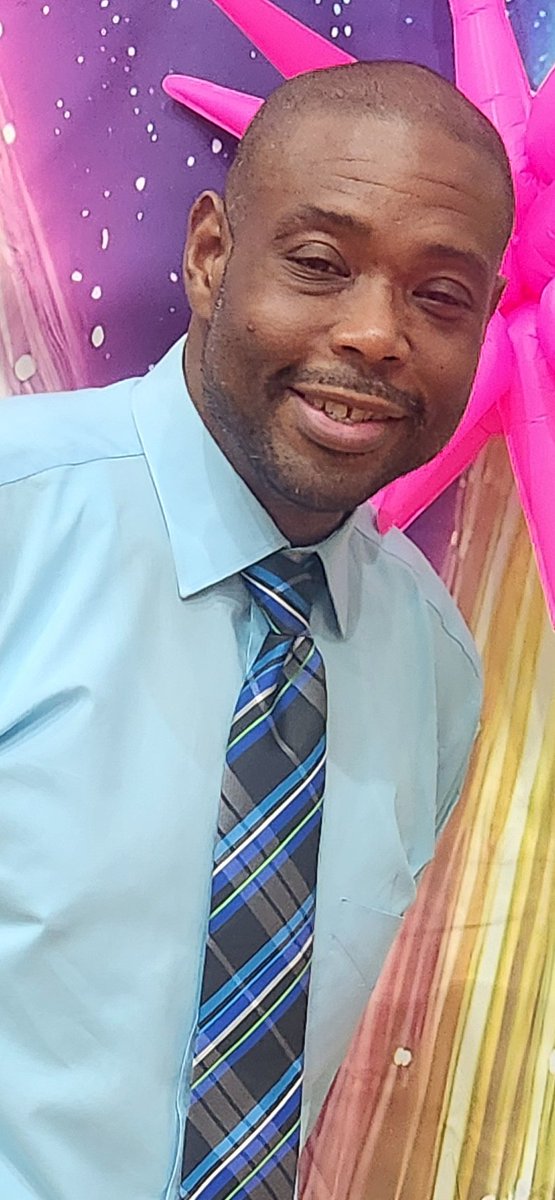 DrShemon's tweet photo. What a day at the weCARE "GLOW" Health Fair presented by @JMCSchools! It was an AMAZING event packed with so much fun! Be BOLD, Be WELL weCARE TOGETHER! @ArlingtonJmcss, where them pics at? @suptking #weCARE #HEALTH #GLOWSTRONG #LIVELONG https://t.co/EkQOLqHDco