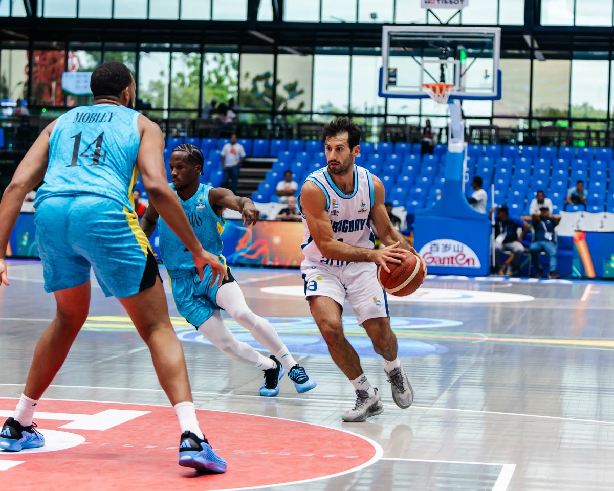 𝐂𝐀𝐏𝐈𝐓Á𝐍: Persona que dirige, encabeza, comanda, gobierna o representa a un grupo.

📊33 puntos, 13 asistencias, 8 rebotes.

Bruno Fitipaldo, el 𝐞𝐣𝐞𝐦𝐩𝐥𝐨 𝐩𝐞𝐫𝐟𝐞𝐜𝐭𝐨