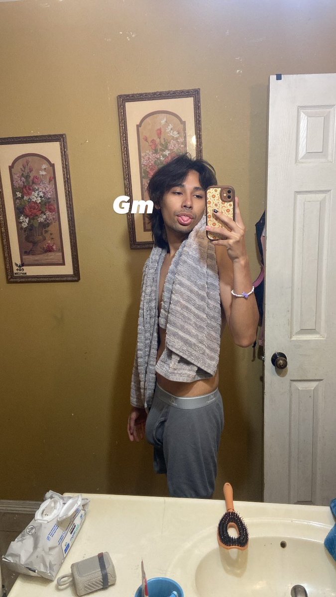 Ladybugboi333's tweet photo. I forgot u 🥺🥲🌷 https://t.co/yzlleSa3g8