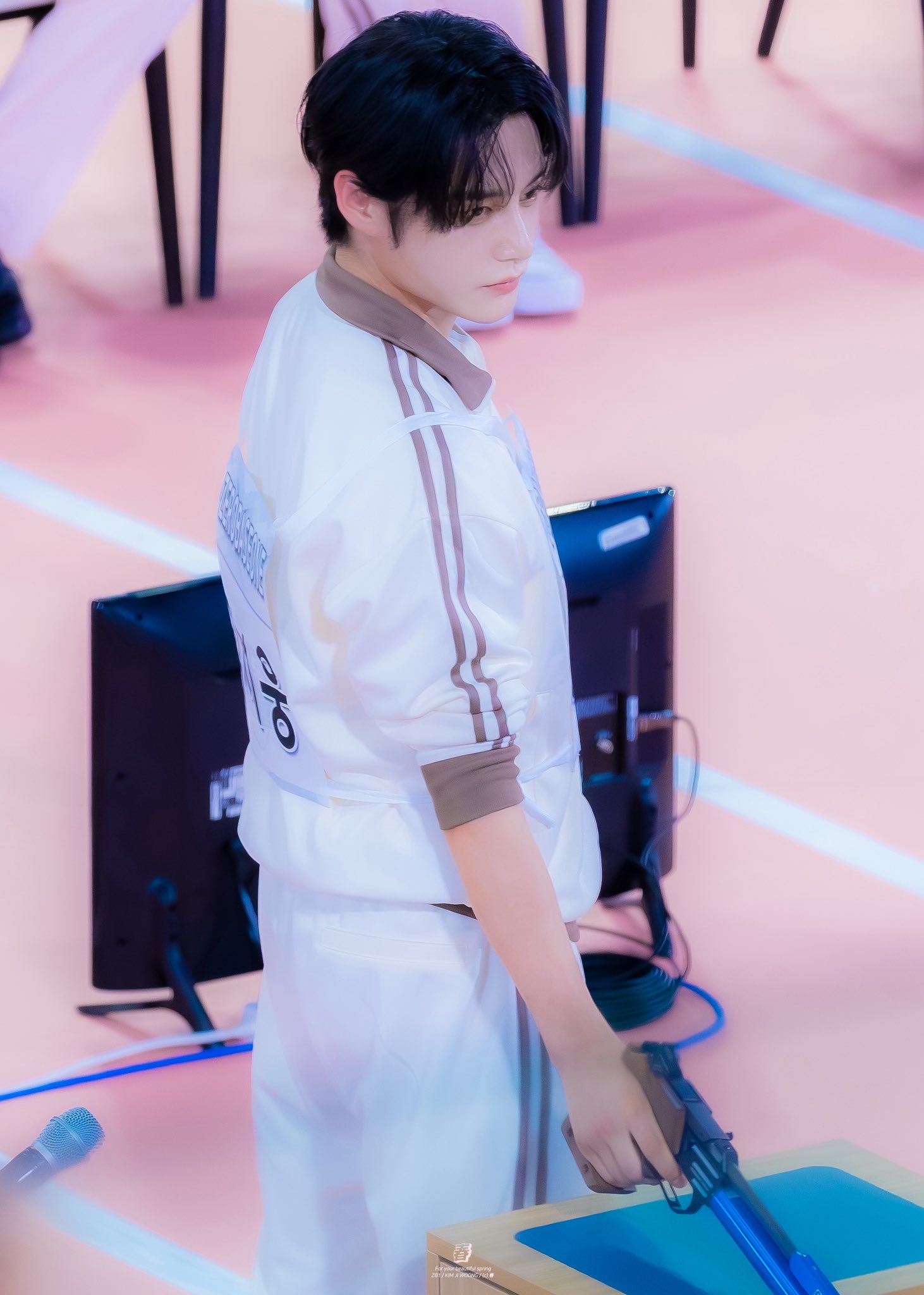 キムジウン 김지웅 チェキ　①① 김지웅 KimJiWoong キムジウン Bit サイン入り チェキ - メルカリ