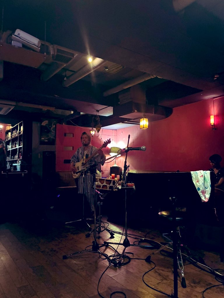 渋谷の7階で

流しそうめん🥢
怪談👻
スイカ割り🍉
盆踊り🏮
ライブ🎼

夏がぎゅっと
詰まったイベントでした🪸

少しだけ飛び入り
演奏参加もさせてもらえて
楽しかった👐
