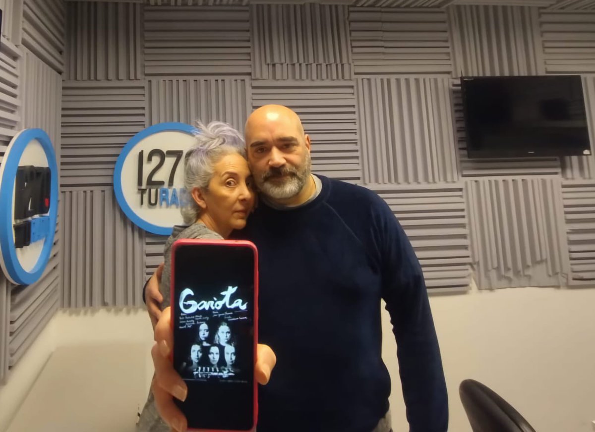 #AHORA | En #PerdidosEnElEspacio 🚀 <a href="/MiriMolero/">Miri Molero</a> dialoga en el #MOMO con Juan Ignacio Fernández, dramaturgo de la obra de teatro 'Gaviota'.

💻 provinciaradio.com.ar