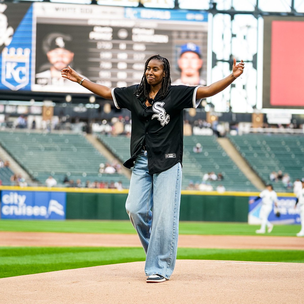 Ariel Atkins takes the mound for tonight's first pitch!