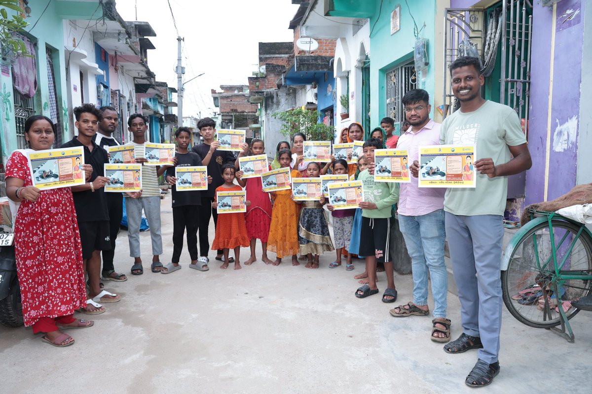 MC_Hinjilicut's tweet photo. Campaign in residential areas to create awareness among citizens and Core Sanitation Workers on “Aaaingata Safei Surakhsita Safei” and 14420 services
#safecleaning #ULBOutreach
#garimascheme #TogetherForChange
#ulbcommunitysupport
@CMO_Odisha https://t.co/KgmjFEVYjw