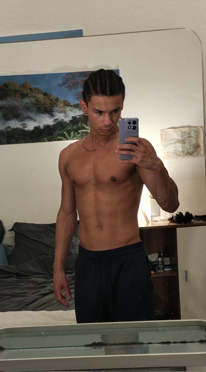 ii🏝️ tweet media