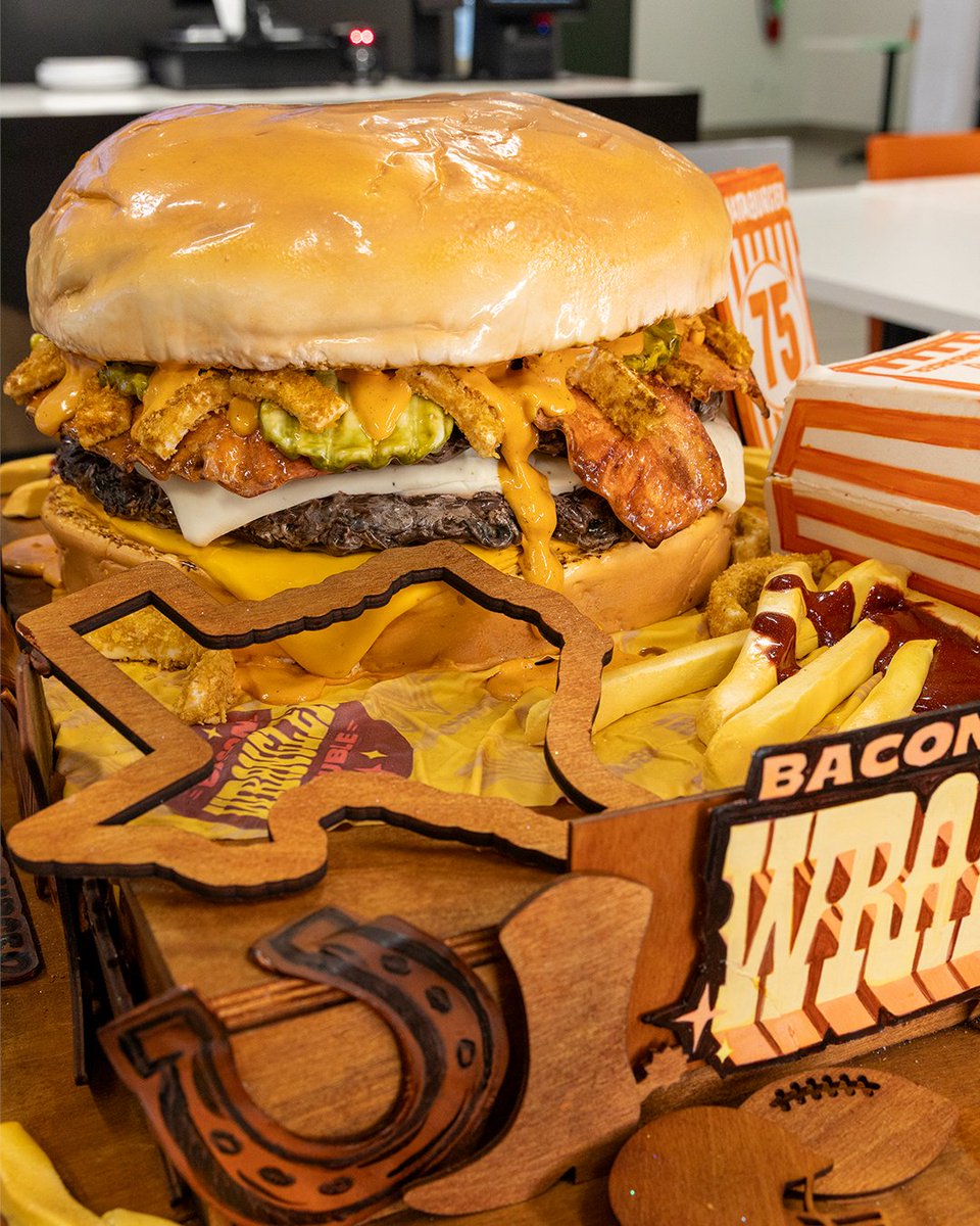 Whataburger® tweet media