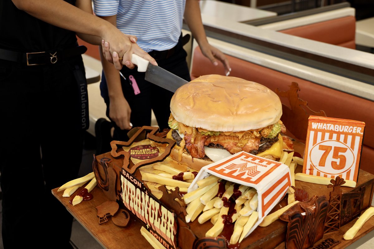 Whataburger® tweet media