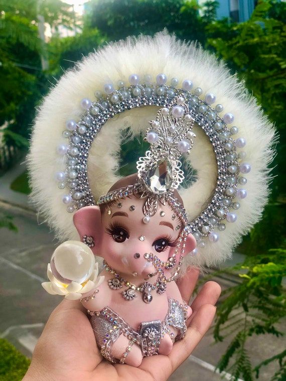 Prof. Sarita Sidh (@profsaritasidh) on Twitter photo #HappyGaneshChaturthi
рд╢реНрд░реА рдЧрдгреЗрд╢ рдЪрддреБрд░реНрдереА рдХреА рд╣рд╛рд░реНрджрд┐рдХ рд╢реБрднрдХрд╛рдордирд╛рдПрдВред
рдЧрдгрдкрддрд┐ рдмрдкреНрдкрд╛ рдореЛрд░рдпрд╛ рдордВрдЧрд▓ рдореВрд░реНрддрд┐ рдореЛрд░рдпрд╛редред
рдЬрдп рдЧрдгреЗрд╢ рдЬрдп рдЧрдгреЗрд╢ рджреЗрд╡рд╛ ЁЯЪй
#рдЧрдгреЗрд╢реЛрддреНрд╕рд╡реирежреирел
#рдЧрдгрдкрддрд┐_рдмрдкреНрдкрд╛_рдореЛрд░рдпрд╛хНР #HappyGaneshChaturthi
рд╢реНрд░реА рдЧрдгреЗрд╢ рдЪрддреБрд░реНрдереА рдХреА рд╣рд╛рд░реНрджрд┐рдХ рд╢реБрднрдХрд╛рдордирд╛рдПрдВред
рдЧрдгрдкрддрд┐ рдмрдкреНрдкрд╛ рдореЛрд░рдпрд╛ рдордВрдЧрд▓ рдореВрд░реНрддрд┐ рдореЛрд░рдпрд╛редред
рдЬрдп рдЧрдгреЗрд╢ рдЬрдп рдЧрдгреЗрд╢ рджреЗрд╡рд╛ ЁЯЪй
#рдЧрдгреЗрд╢реЛрддреНрд╕рд╡реирежреирел
#рдЧрдгрдкрддрд┐_рдмрдкреНрдкрд╛_рдореЛрд░рдпрд╛хНР
