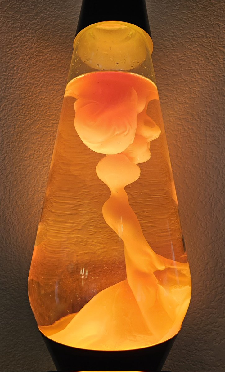 monktoshi's tweet image. tonight&apos;s #lavalamp