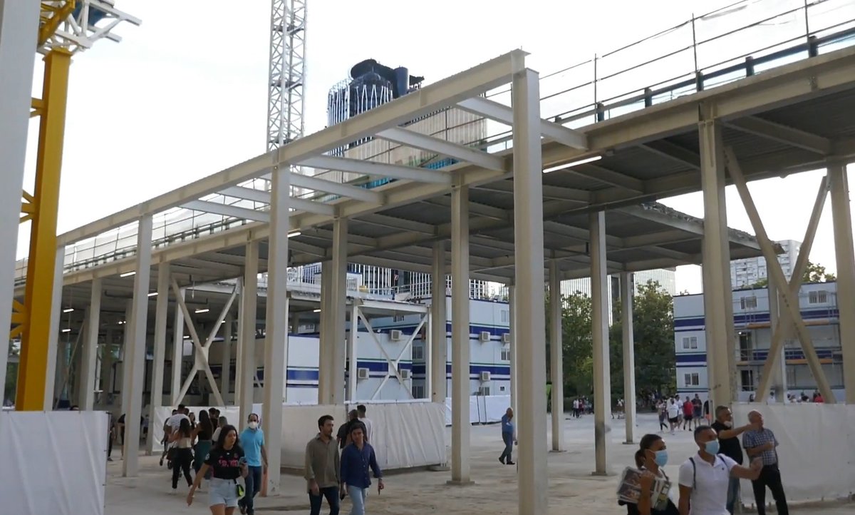 ¿CÓMO ESTABA EL BERNABEU EL 12 DE SEPTIEMBRE DE 2021 CUANDO LES DEJARON VOLVER AL ESTADIO?

Pues como lo veis en las imágenes. Esto no es un "y tú más" es una simple constatación más, de que jugamos EN TODO, con otras normas. Obviamente el Real Trampas es un club estado cuyas