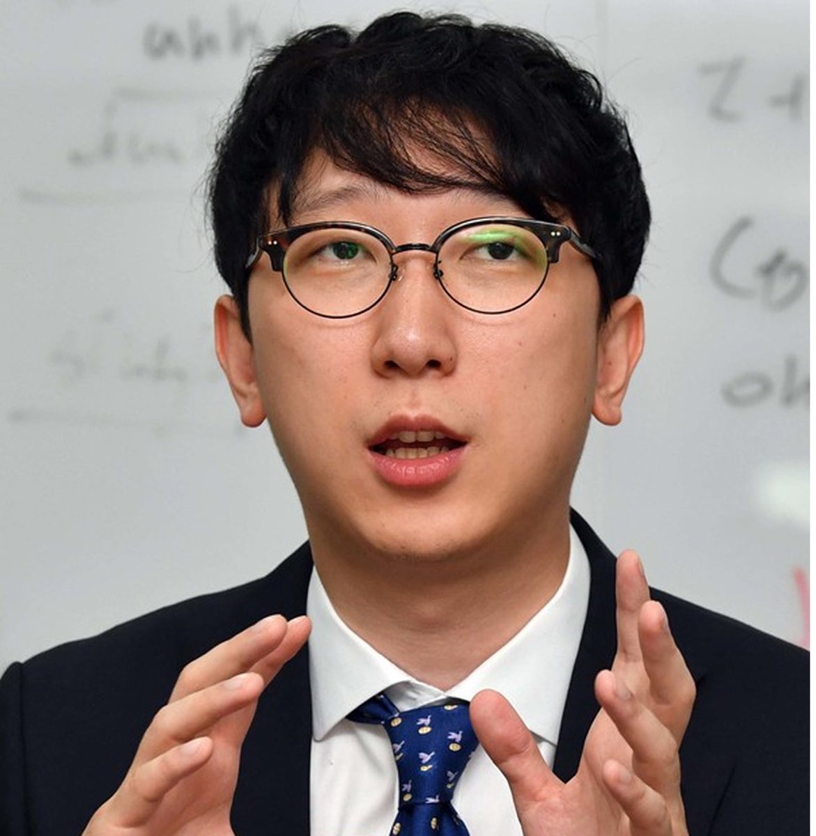 WeBlock_RWA's tweet image. 📰 WeBlock CEO Jisoo Lee: From Crisis to Evolution
After steering through Korea’s toughest real estate storm, WeBlock is entering the RWA era 🌍
“We chose evolution, not surrender.”

🔗 issuenbiz.com/news/articleVi…

#WeBlock #WeX #RWA #Blockchain #Leadership