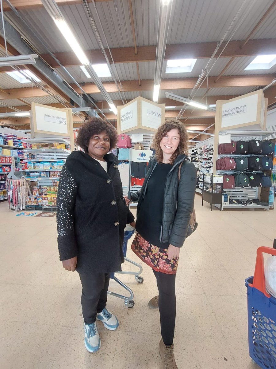 ⭐️ Les oportunitats laborals poden transformar vides!

La Hannah va fer pràctiques al #Carrefour El Sucre de Vic a través dels programes d’ocupació de <a href="/CreuRojaOsona/">Creu Roja Osona</a> 

Ara té una feina que li obre camí. 
#OcupacióCreuRoja
#CreuRojaOsona