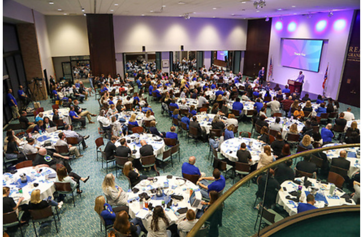 Kurt Russell tweet media