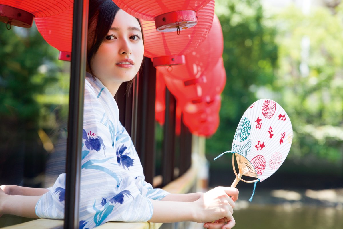 乃木坂46井上和、美しい浴衣姿を披露✨ 『週刊少年サンデー』表紙