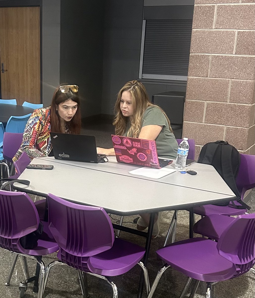 TechECISD's tweet image. Big applause to our ECISD teachers who spent their evening mastering new digital tools with our Digital Learning Specialists! 🌟 Your dedication means even more innovative and engaging classrooms for our students. Thanks for being rockstars! #ECISD #DigitalLearning