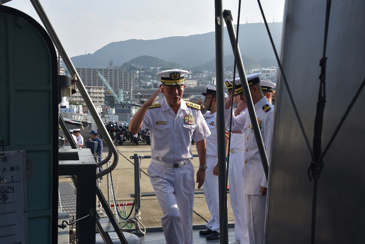 令和7年8月18日（月） ＃掃海隊群 は、＃佐世保地区倉島岸壁