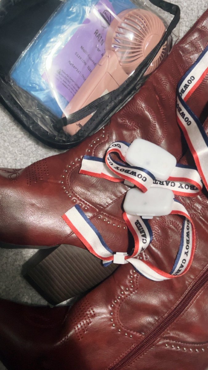 just now unpacking this &amp; i feel sick take me back to the cowboy carter tour💔