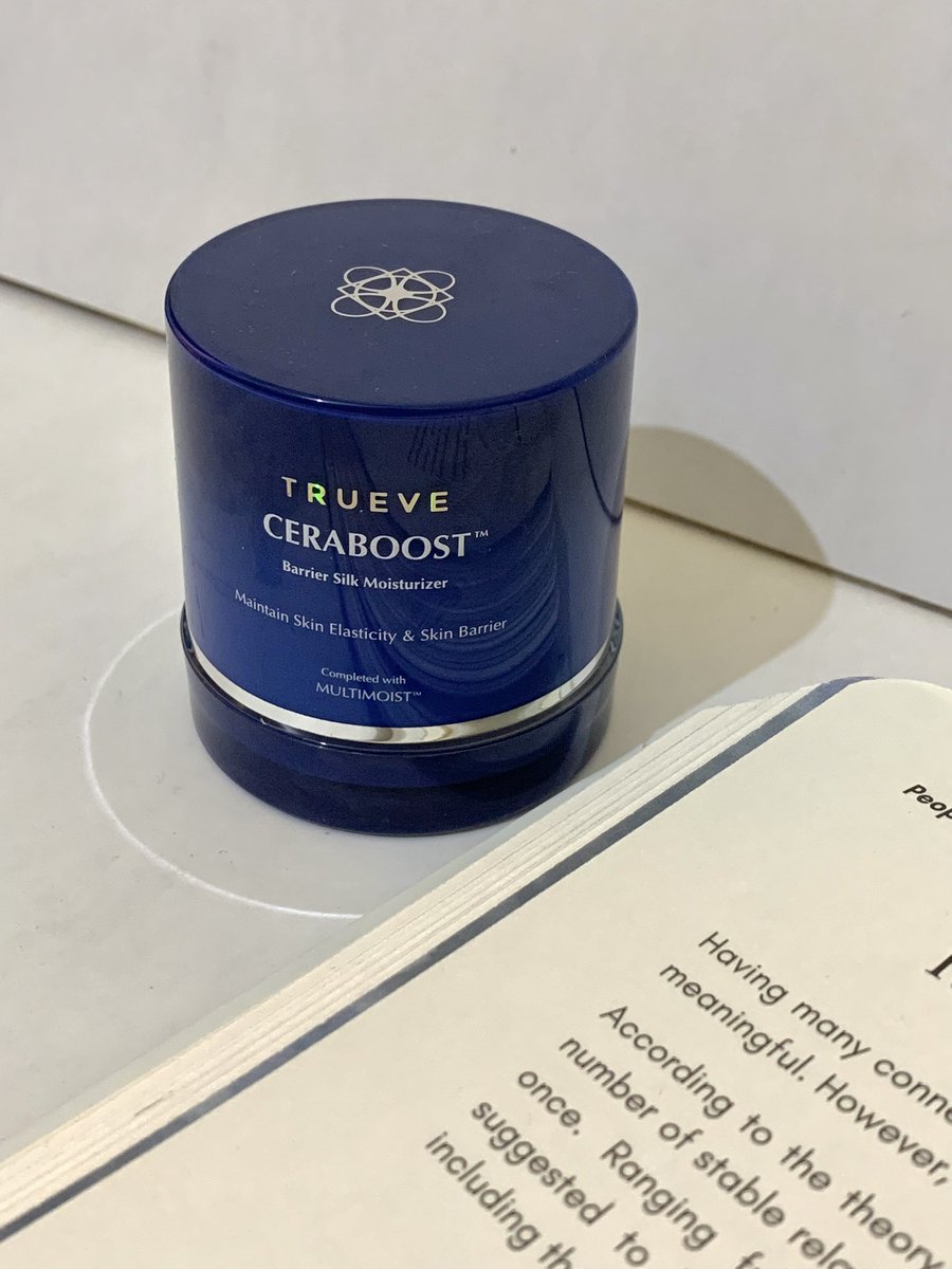 wasabitter's tweet image. Punya kulit kering dan kadang dehidrasi emang agak susah pilih moisturizer yang kasih kelembapan yang pas. Sampe cobain ini, malemnya pake eh paginya MASIH LEMBAPPPP! Ini underrated tapi cocok banget di aku!