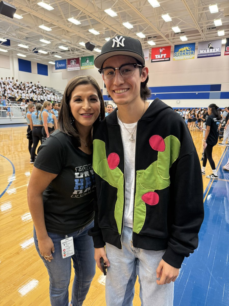 Have I mentioned how much I just love this nephew of mine living a couple of miles away??? 

I love that he enjoys coming to my work events and spending time with me!