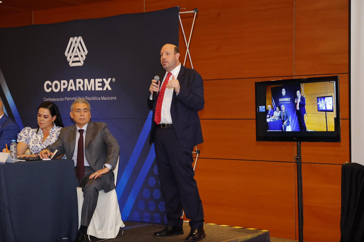 🔵 #JuntasNacionales | En la sesión de la Comisión Nacional de Seguridad y Justicia, presidida por <a href="/penunuri_jorge/">Jorge Peñúñuri</a>, contamos con la participación de Roberto Rosello, Especialista en tecnología en Argentina, Europa y México con quien dialogamos sobre la optimización de la