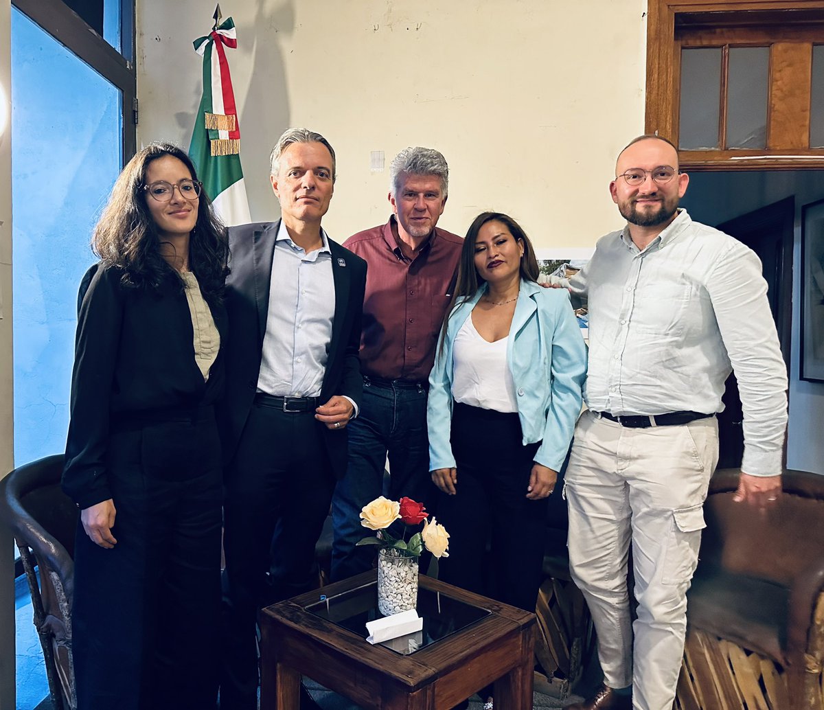 AcnurMexico's tweet photo. Junto a @ASEM_SRE y @CGAMHCDMX inauguramos la exposición “La soledad y más allá”. 
Las fotos de Keith Dannemiller muestran la fuerza y la esperanza de las personas forzadas a huir en la CDMX, invitándonos a acercarnos a sus historias desde la empatía y la solidaridad. https://t.co/SdLoVbtW7i