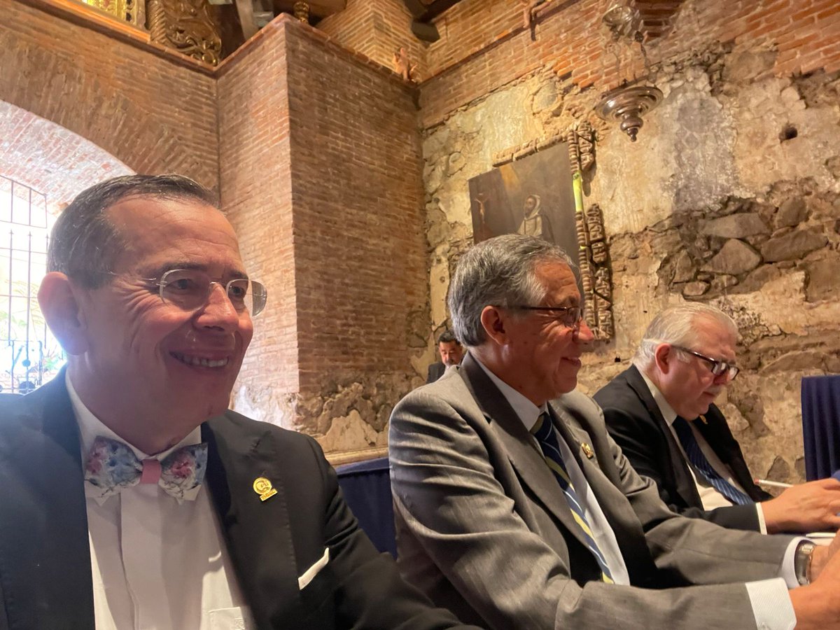 AComaem's tweet photo. 🏛️🤝 Reunión de decanos de programas educativos de Medicina que se imparten en Centroamérica
🎓 El día de hoy, el COMAEM se reunió con los decanos de escuelas y facultades de Medicina de Guatemala y Centroamérica para impulsar la calidad y la acreditación en la región.
#COMAEM https://t.co/KQSCnQjLCM