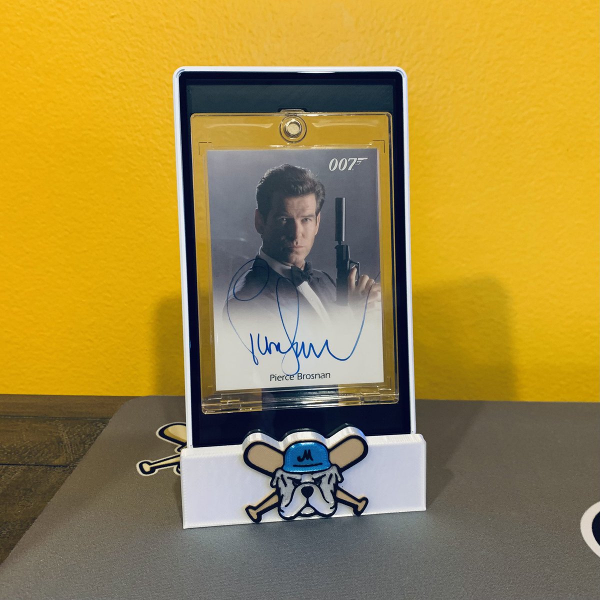 Joe Day (@joeday17821) on Twitter photo Iβd argue there is no better way to display a card than in a pro-mold, with an insert, all inside a slabmag. Oh, and on an MRTC branded stand doesnβt hurt either!
<a href="/MikesUpperDeck1/">Mikeβs Retro Trading Cards</a> <a href="/epCN/">Eric Pehowic</a> Iβd argue there is no better way to display a card than in a pro-mold, with an insert, all inside a slabmag. Oh, and on an MRTC branded stand doesnβt hurt either!
<a href="/MikesUpperDeck1/">Mikeβs Retro Trading Cards</a> <a href="/epCN/">Eric Pehowic</a>