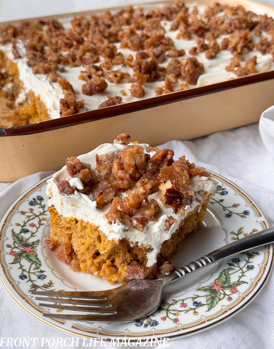 Recipe:  frontporchlifemagazine.com/pumpkin-pralin…
This pumpkin praline poke cake is the ultimate fall dessert.  We served this cake at a recent gathering and everyone wanted the recipe. Easy plus delicious! #dessert #Food