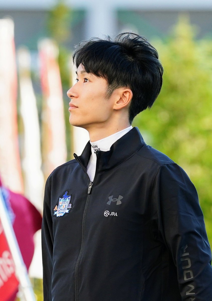 KizunaGRAN_MA's tweet image. 2025/8/24 札幌競馬場
2025ワールドオールスタージョッキーズ

仕事の合間に表彰式の写真📷をチェック中〜
ボチボチとポストしていきます💦
まずは瑠星くんの顎のラインフェチの方に💓

#坂井瑠星 騎手
#ワールドオールスタージョッキーズ
#WASJ