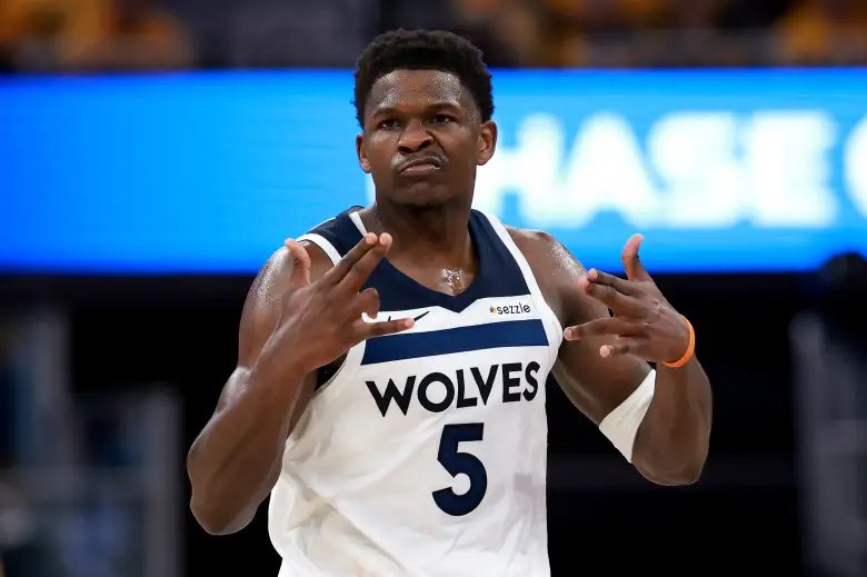 Meet the two most overrated/glazed players by NBA Twitter