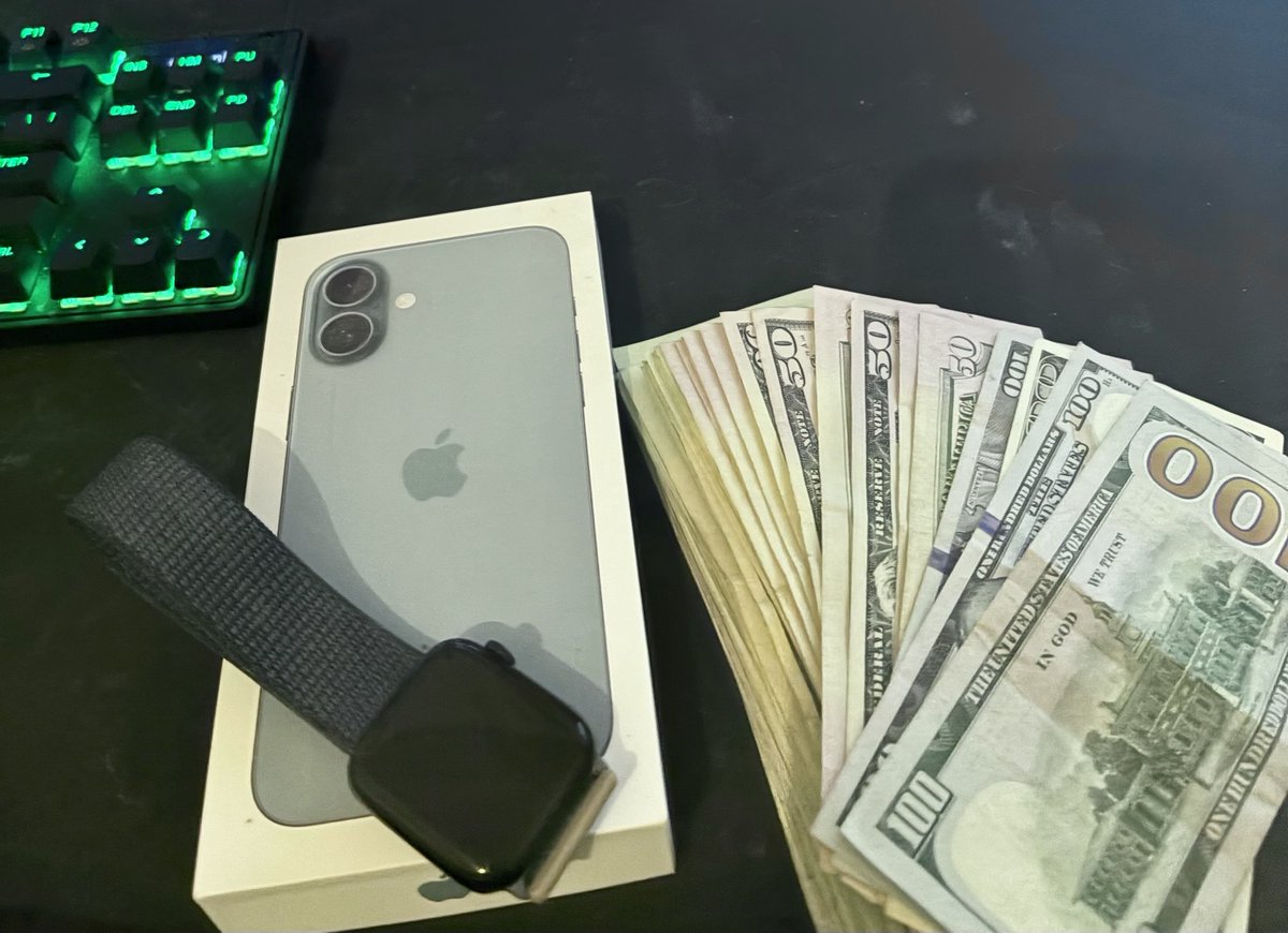 Yo! <a href="/BuckeFPS/">Bucke</a>, when is that cash coming my way? Help a poor brotha out. ✊🏿